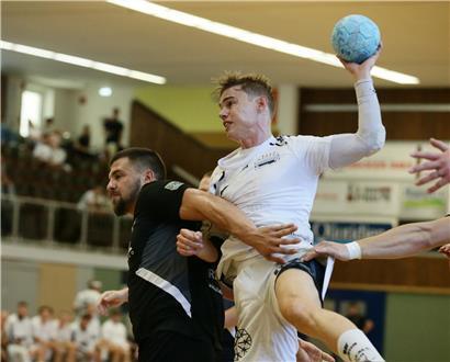 Tom Krier und Esch bei einem spannenden Rennen, beide kämpfen um wichtige Big Points in der Titelgruppe