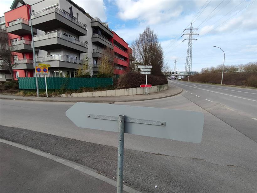 … an der Einfahrt zum Boulevard Pierre Dupong