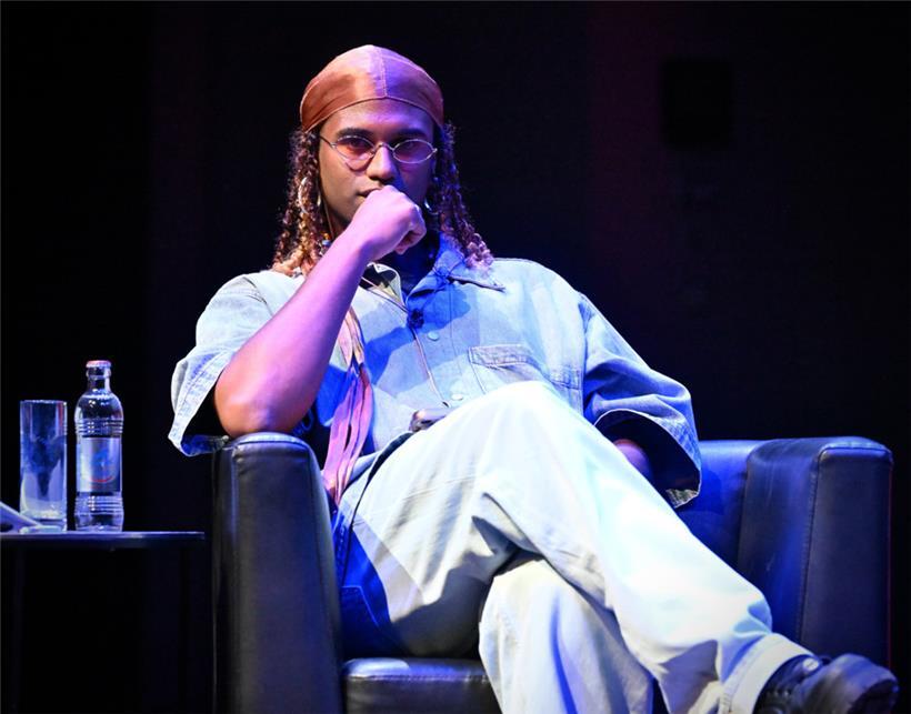 … et le chanteur Edsun
