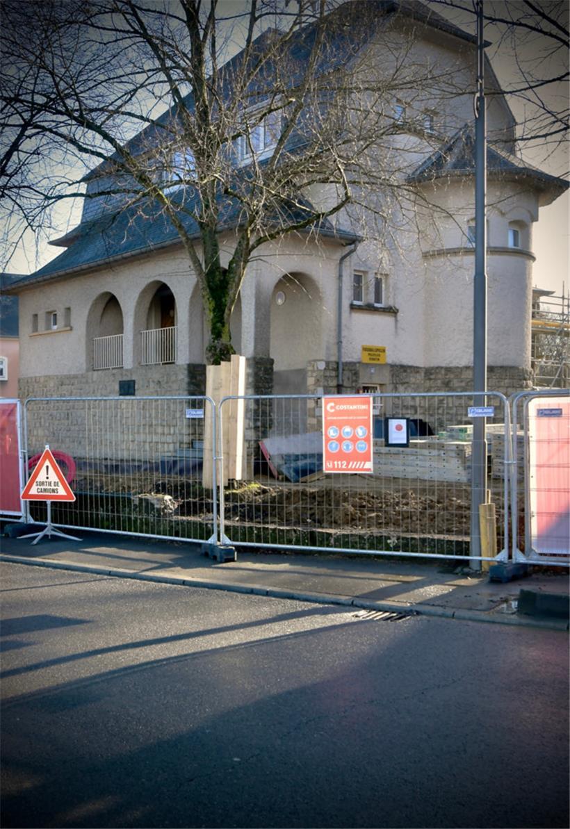 1) Linger (Niederkerschen): „Lénger Schoul“. Geplante Fertigstellung: April 2022...