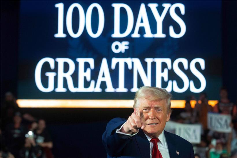 100 „großartige“ Tage: Donald Trump bei seiner Veranstaltung in Michigan
