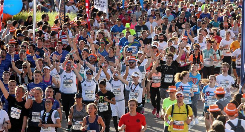 12.042 Laufverrückte werden am Samstag eine der verschiedenen Strecken beim ING Night Marathon in Angriff nehmen
