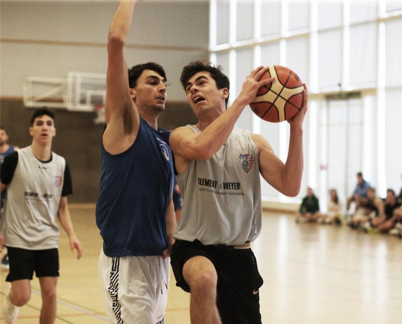 16 Mannschaften traten im Basketball-Turnier gegeneinander an