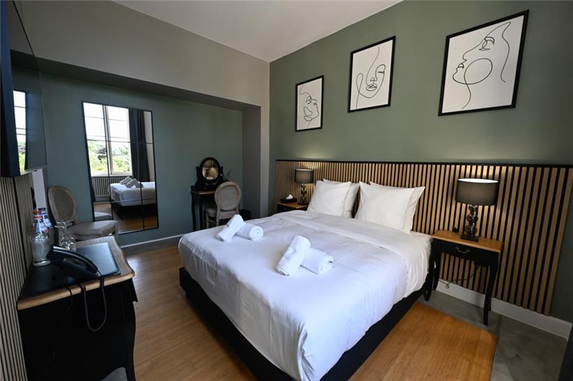 17 Zimmer des Schlosshotels sind renoviert, im Herbst sollen 13 weitere folgen.