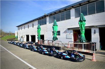 18 Karts für Erwachsene stehen in Monnerich zur Verfügung

