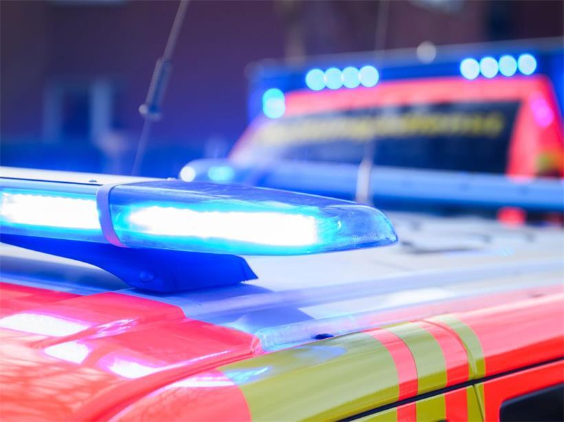 19 Stunden lag ein verletzter Motorradfahrer am Sonntag in einem Wald in Rheinland-Pfalz, bis er von Insassen eines vorbeikommenden Autos gefunden wurde