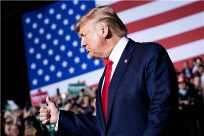 1999 bezeichnete Donald Trump den Sonderermittler Kenneth Starr als „Verrückten“

