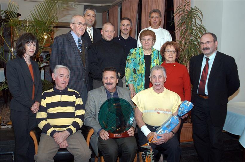 2003: Ehrung der verdienstvollen Mitglieder des Judo-Club Esch