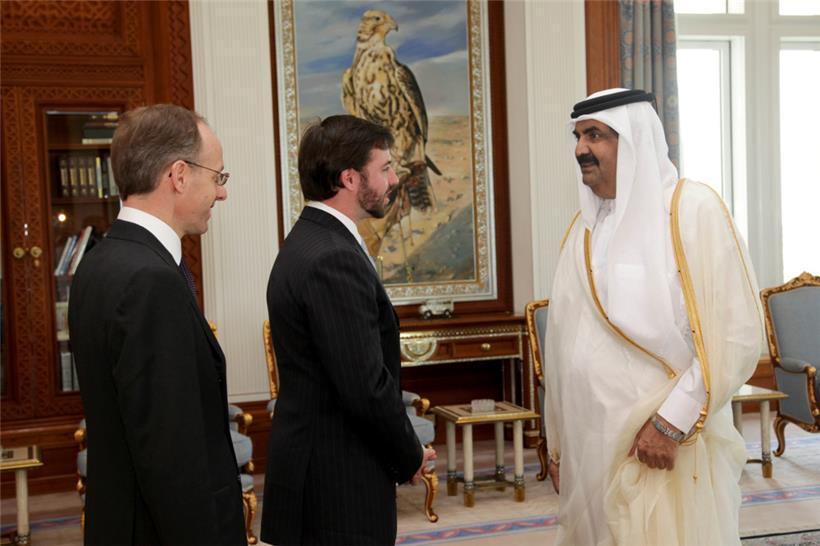 2011 besuchte Finanzminister Luc Frieden mit Erbgroßherzog Guillaume den Emir von Katar, Scheich Hamad bin Khalifa Al Thani
