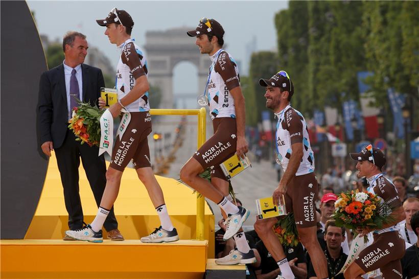 2014 durfte Ben Gastauer (Zweiter von links) mit seinem Team in Paris aufs Podest
