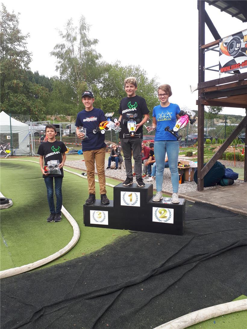 2018 wurde Mika Huss deutscher Jugendmeister. Er konnte 120 andere Piloten hinte...