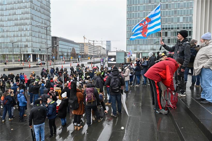 20220129, Luxembourg, Glacis/Philharmonie, Manifestation anti-mesures COVID-19, ...