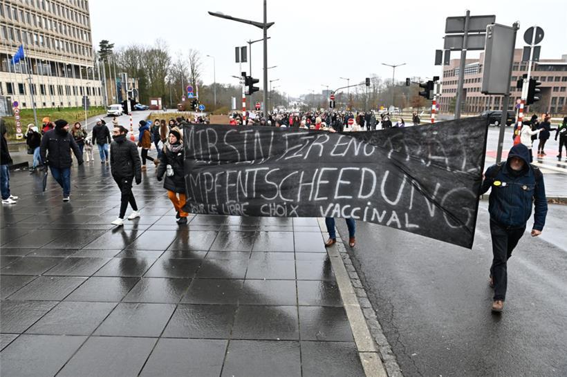 20220129, Luxembourg, Glacis/Philharmonie, Manifestation anti-mesures COVID-19, ...