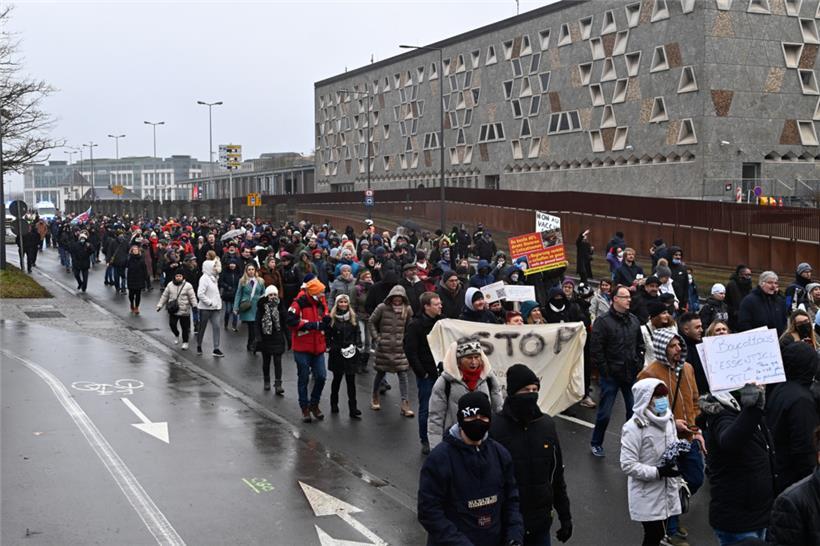 20220129, Luxembourg, Glacis/Philharmonie, Manifestation anti-mesures COVID-19, ...