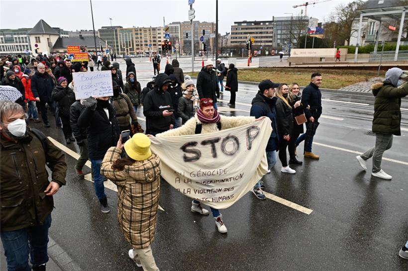 20220129, Luxembourg, Glacis/Philharmonie, Manifestation anti-mesures COVID-19, ...