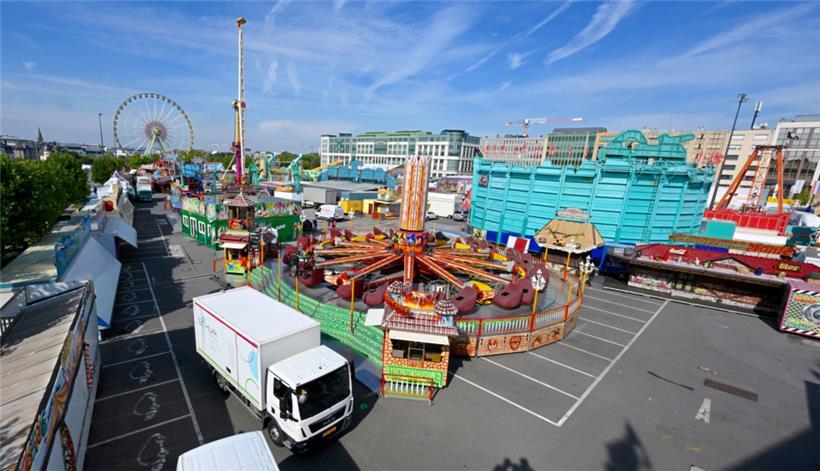 20220816 , Luxembourg , montage , Schueberfouer , Geisterbahn , Daemonium , Foto...