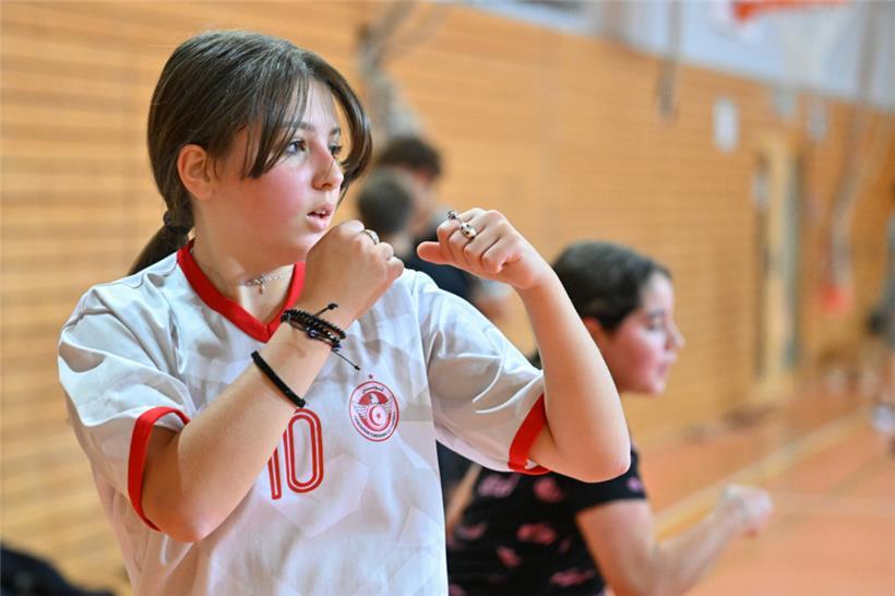 20221004, Esch-sur-Alzette, Place de la Résistance, École du Brill, Entraînement...