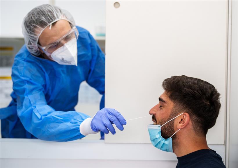 285 Tests sind am Montag positiv ausgefallen
