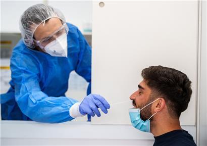 285 Tests sind am Montag positiv ausgefallen
