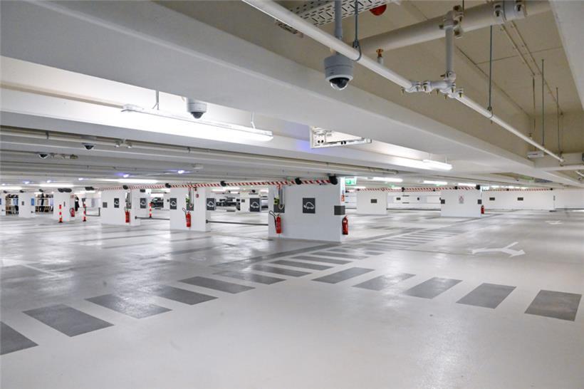 360 neue Parkplätze für Fahrzeuge und 32 für Räder gibt es im wiedereröffneten „Parking des Martyrs“
