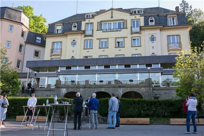 37 schulpflichtige Kinder wohnen momentan im ehemaligen Grand Hotel
