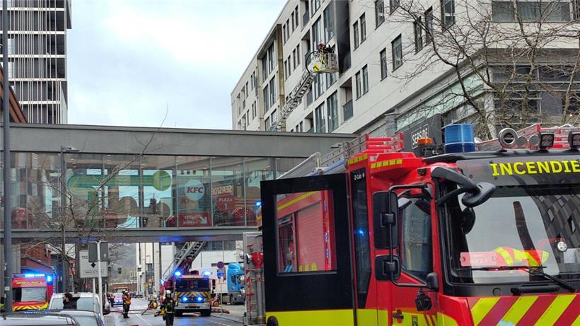 40 Feuerwehrleute sind am Montagmittag zu einem Feuer in Belval ausgerückt

