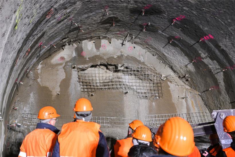 414 m3 Beton wurden zur Stabilisierung des Schieburg-Tunnels in den Fels injiziert
