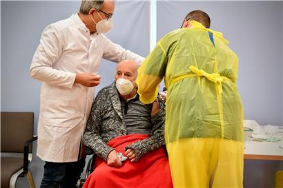 4.715 Menschen wurden vergangene Woche geimpft – 436 davon waren sogar schon zum zweiten Mal dran und erhielten die finale zweite Dosis
