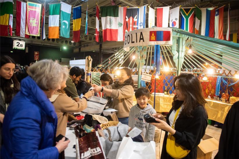 50 Nationen waren auf dem „Bazar International“ vertreten, ein Land fehlte: Israel
