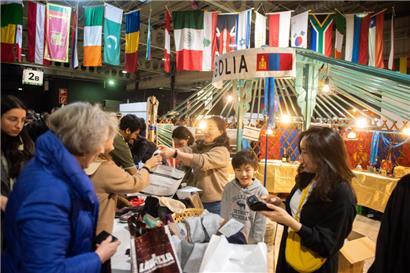 50 Nationen waren auf dem „Bazar International“ vertreten, ein Land fehlte: Israel
