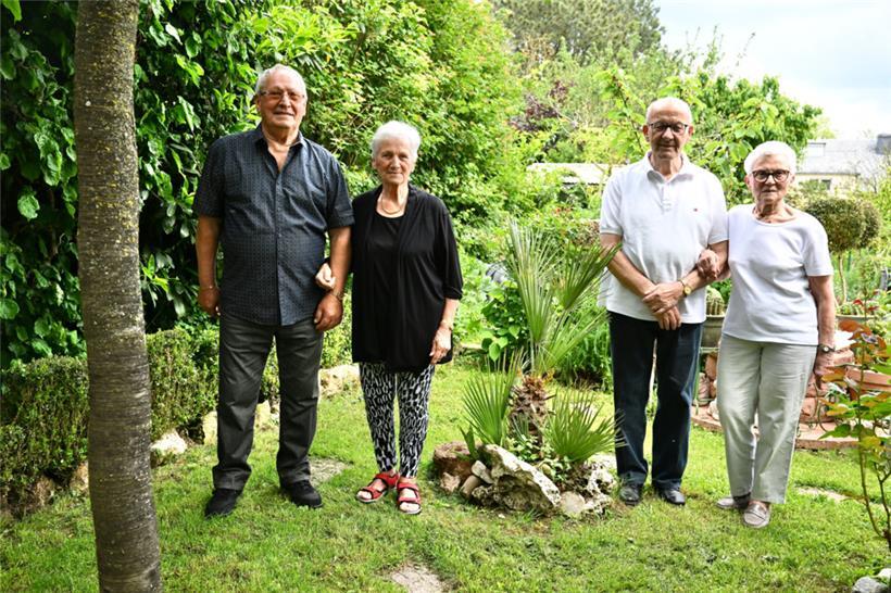 60 Jahre verheiratet (v.l.n.r.): Bartolomeo und Silvia Manghisi-Scolastici sowie Dante und Mirte Scolastici-Rossi heirateten am 16. Mai 1964 in der Escher Sankt-Josephs-Kirche 
