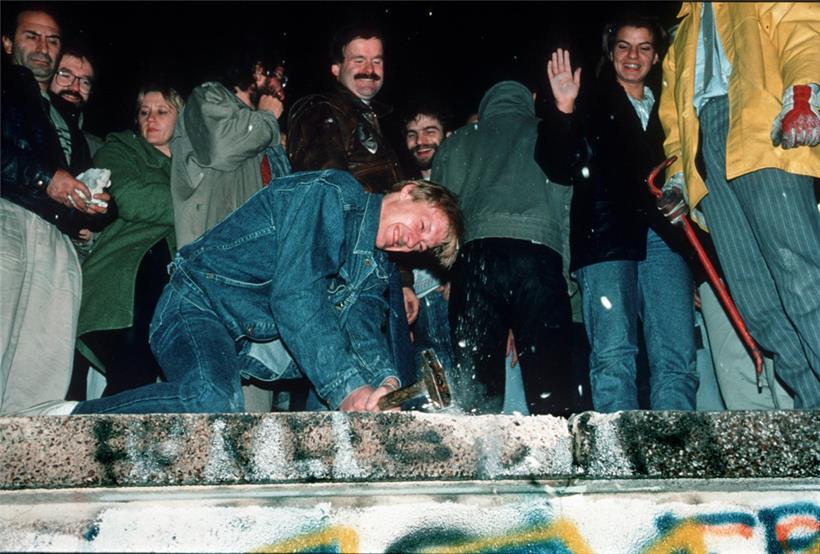 9. November 1989: Weg mit der Mauer!
