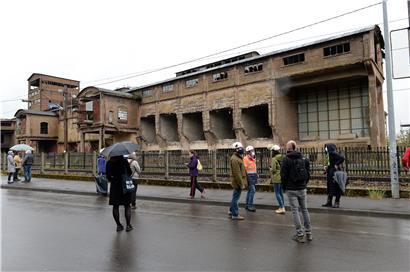 A Esch, le 30 avril: manifestation contre la démolition des accumulateurs à minerai dits „Keeseminnen“
