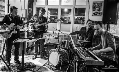 À voir au Liquid Bar: The Liquid Pimps
