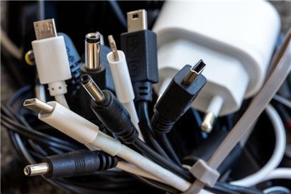 Ab 2024 soll es in der EU einheitliche Ladekabel geben 
