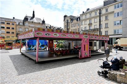 Ab Freitag geht es am Rathausplatz, in der rue Helen Buchholz und auf dem dahinter gelegenen Parkplatz rund
