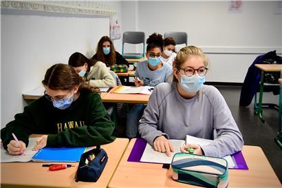 Ab Montag, 11. Januar wird an den Schulen wieder Präsenzunterricht stattfinden, allerdings nicht auf allen Klassenstufen. Einige Maßnahmen werden neu eingeführt. 
