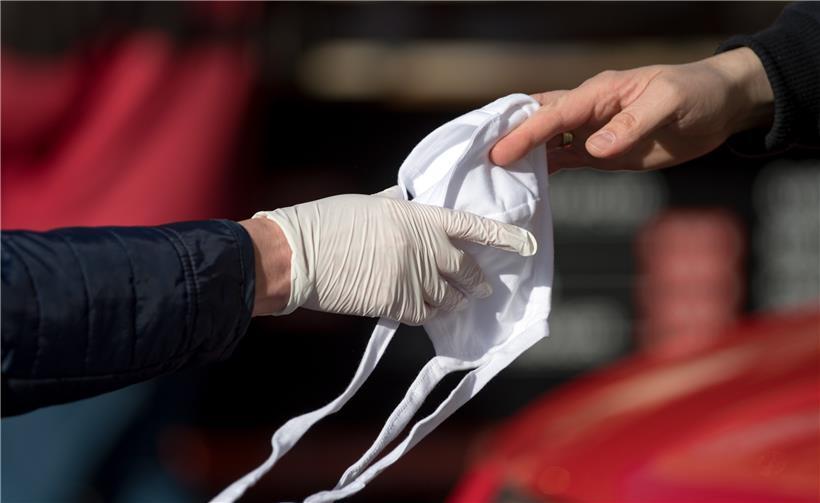 Ab Montag gilt auch in Luxemburg eine Maskenpflicht, wenn auch mit Einschränkungen. Laut Premierminister Xavier Bettel verfügt die Regierung nun über genügend Masken, um sie in der Bevölkerung verteilen zu können. 
