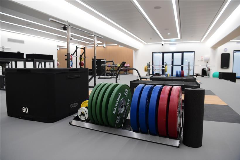 Ab dem 4. Mai können die Kaderathleten in der Coque wieder Gewichte stemmen
