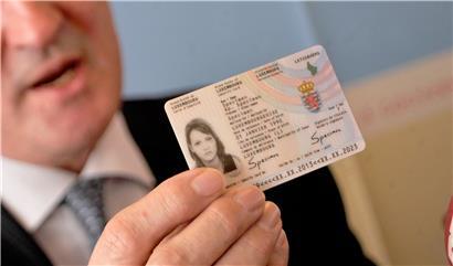 Abgelaufene Personalausweise sollen bis zu drei Monate nach dem Ende des Ausnahmezustands ihre Gültigkeit behalten
