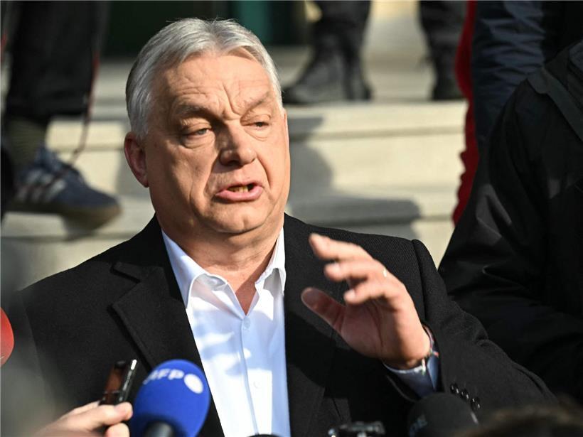 Viktor Orban bei Wahlergebnis, abgewählt und symbolisch von rechtspopulistischer Führung entfernt