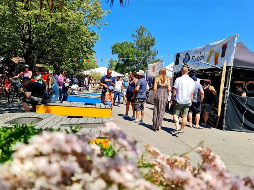 Abkühling gefällig? Dafür gab es u.a. hausgemachten Eistee.
