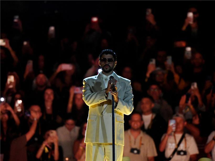 Donald Trump kritisiert Bad Bunny Halbzeitshow-Auftritt als „absolut lächerlich“ und „verrückt“ beim Super Bowl