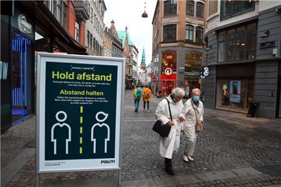 „Abstand halten“ in Kopenhagen: Kaum ein Land sequenziert mehr als Dänemark, wo sich alle Augen nun auf einen neuen Omikron-Subtyp richten
