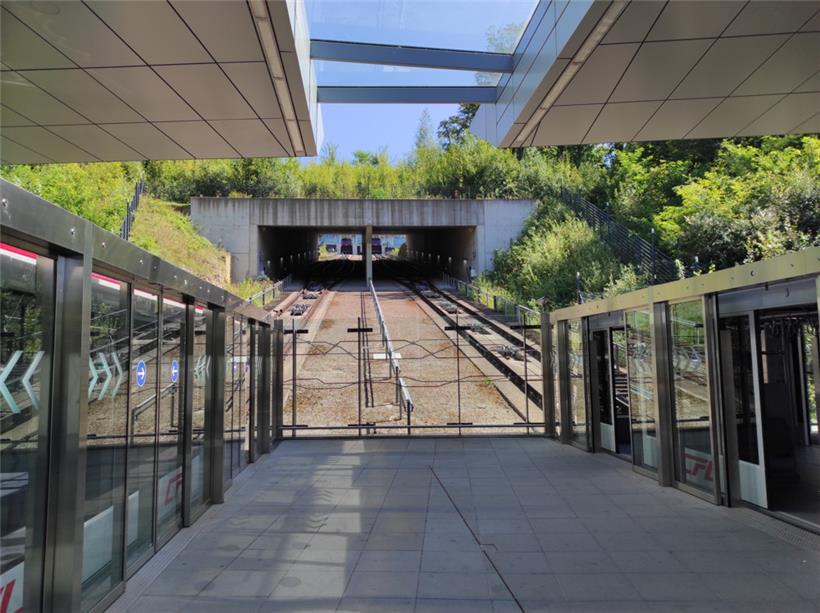 Absteigen heißt es auch im Pfaffenthal: Mit der Standseilbahn geht es hoch auf den Kirchberg

