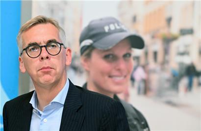 Achtung, Polizei! Innenminister Léon Gloden.
