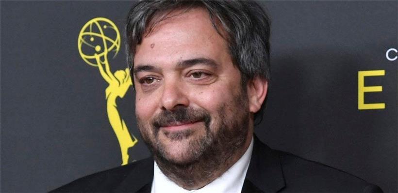Adam Schlesinger, Gewinner der Preise für herausragende Originalmusik und -texte für „Crazy Ex Girlfriend“, im Presseraum bei den Creative Arts Emmy Awards in Los Angeles.
