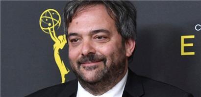 Adam Schlesinger, Gewinner der Preise für herausragende Originalmusik und -texte für „Crazy Ex Girlfriend“, im Presseraum bei den Creative Arts Emmy Awards in Los Angeles.
