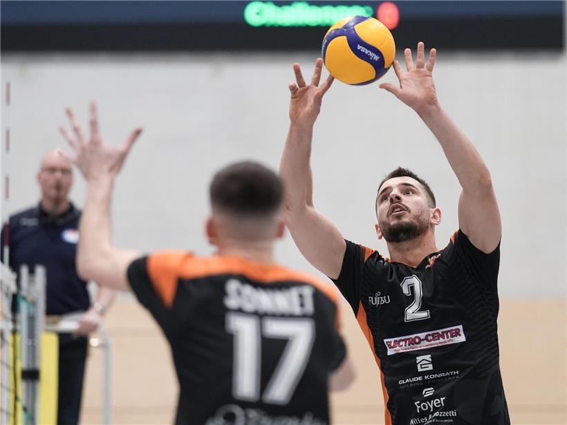 Adri Arapi und VC Lorentzweiler feiern selbstbewusst vor dem Volleyball-Finale erfolgreiches Teamspiel