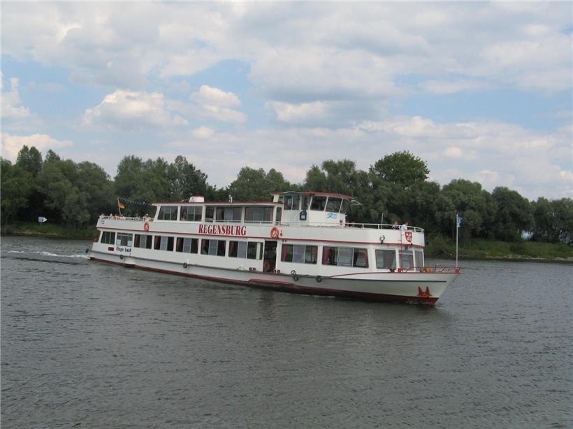 Äußerlich unverändert fährt die einstige „Marie-Astrid II“ heute unter dem Namen „Regensburg“ auf der Donau. 2025 wird sie wieder zurück in Luxemburg sein. Als Begegnungsstätte und Botschafterin des grenzenlosen Europa. Unklar ist noch, wie dann ihr genauer Name lauten soll. Klar ist, dass die Rückholaktion sechs Millionen Euro kosten wird.
